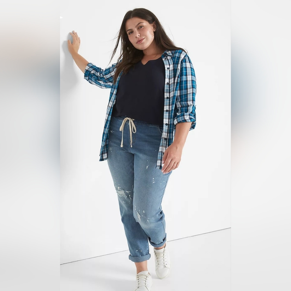 Pull-On Boyfriend Jean - Medium Wash With Bleach Detail